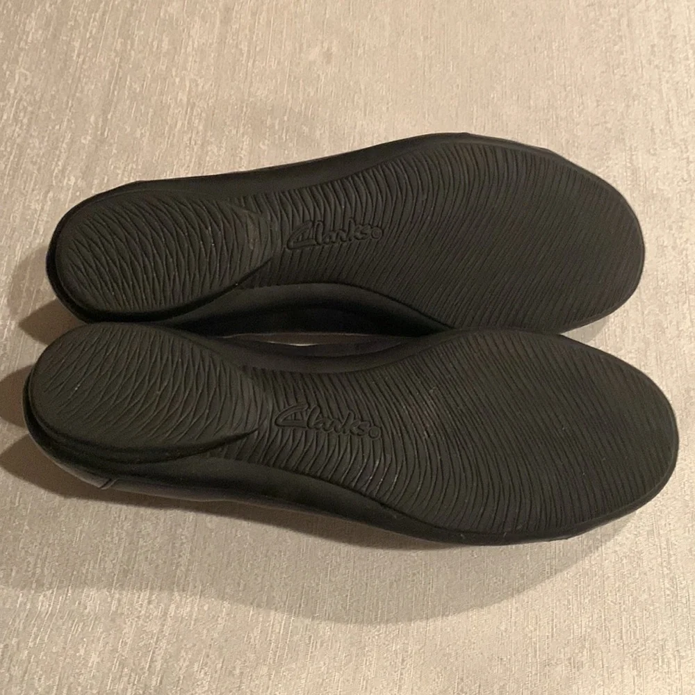 Clarks Gracelin Wind Black & Navy Leather Ballet Flat - Picture 6 of 6